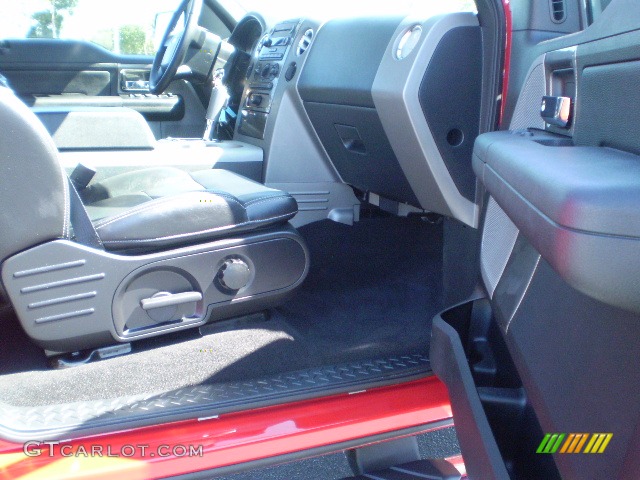 2006 F150 FX4 SuperCab 4x4 - Bright Red / Black photo #25