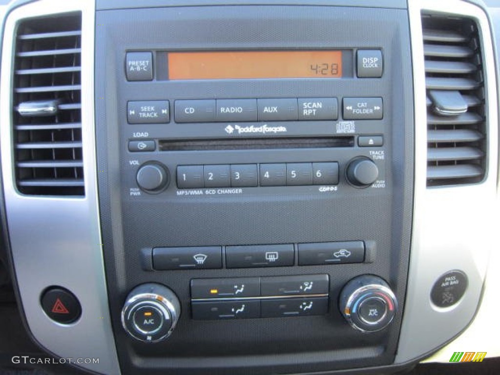 2012 Nissan Frontier Pro-4X Crew Cab 4x4 Audio System Photos