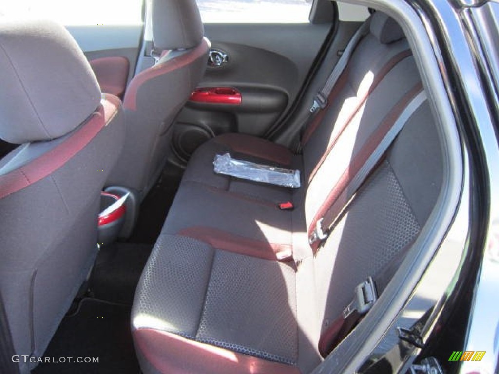 2012 Nissan Juke SV AWD interior Photos