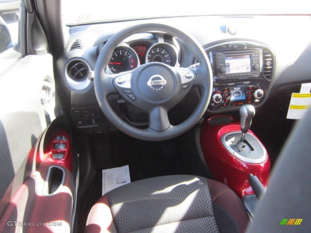 2012 Nissan Juke SV AWD Dashboard Photos