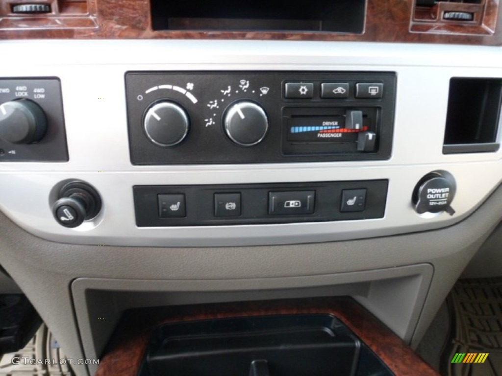 2008 Dodge Ram 5500 HD Laramie Quad Cab 4x4 Flat Bed Controls Photo #71329865
