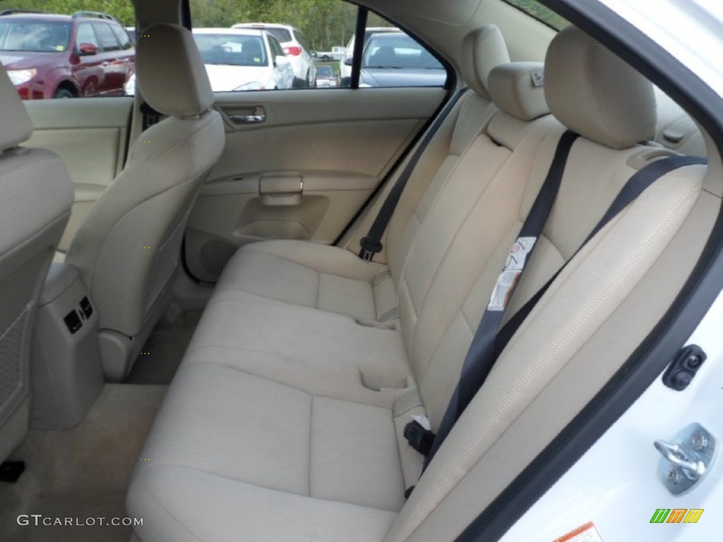2011 Suzuki Kizashi S Rear Seat Photos