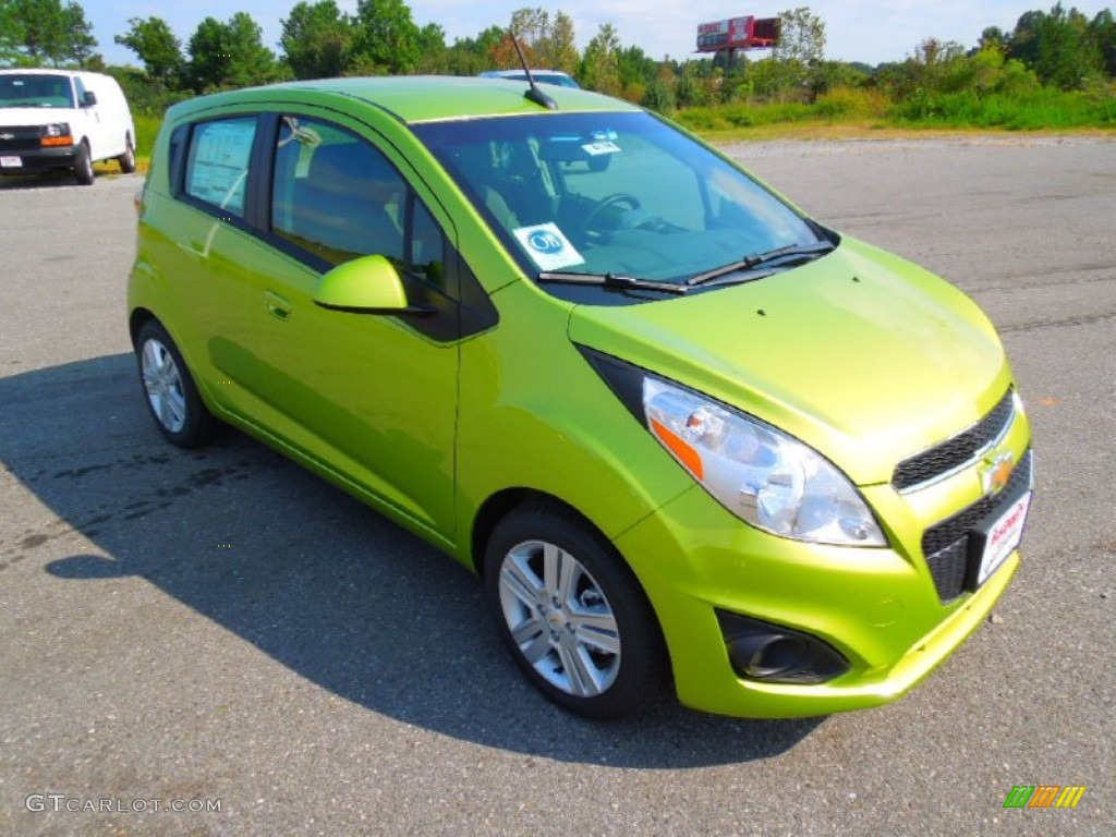 2013 Spark LT - Jalapeno (Green) / Green/Green photo #2