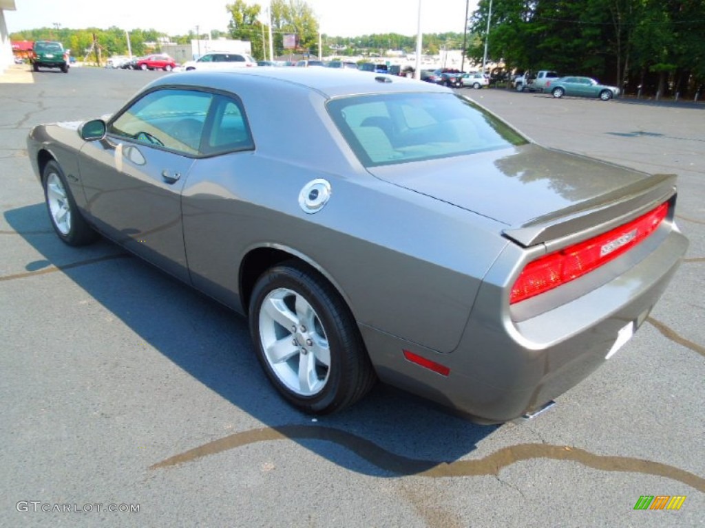 2011 Challenger SE - Tungsten Metallic / Dark Slate Gray photo #5