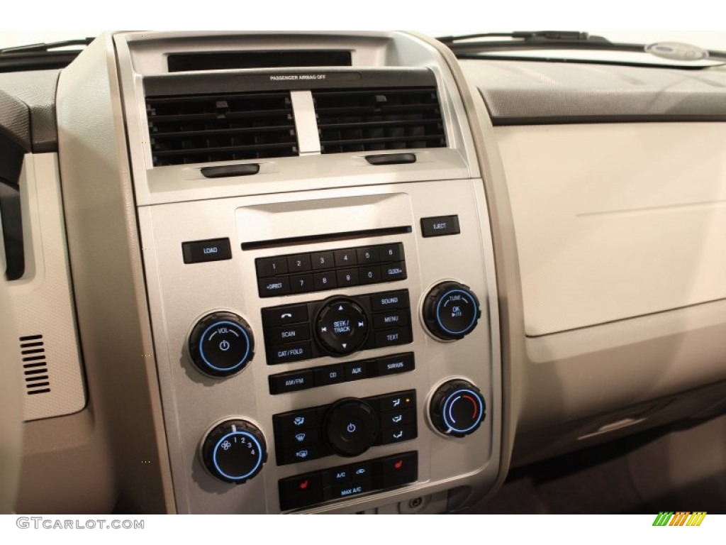 2010 Mercury Mariner I4 Premier 4WD Controls Photo #71333145