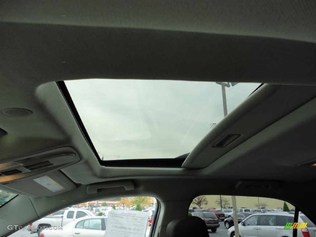 2010 Chevrolet Equinox LT AWD Sunroof Photos