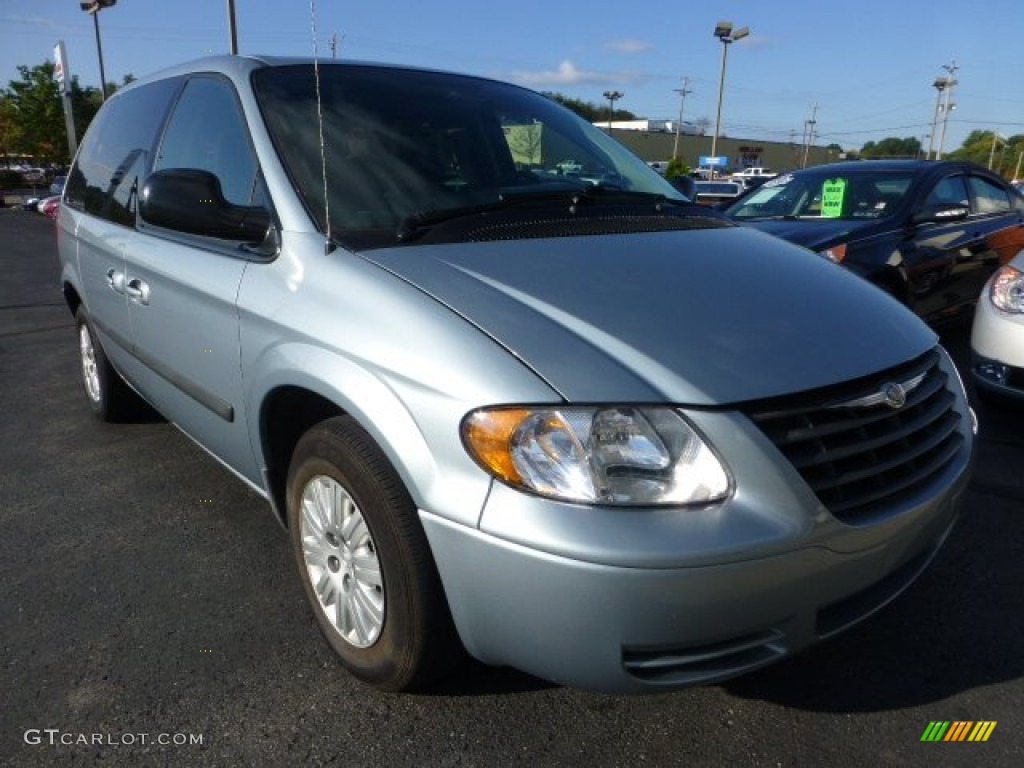 Butane Blue Pearl 2006 Chrysler Town & Country Standard Town & Country Model Exterior Photo #71333598