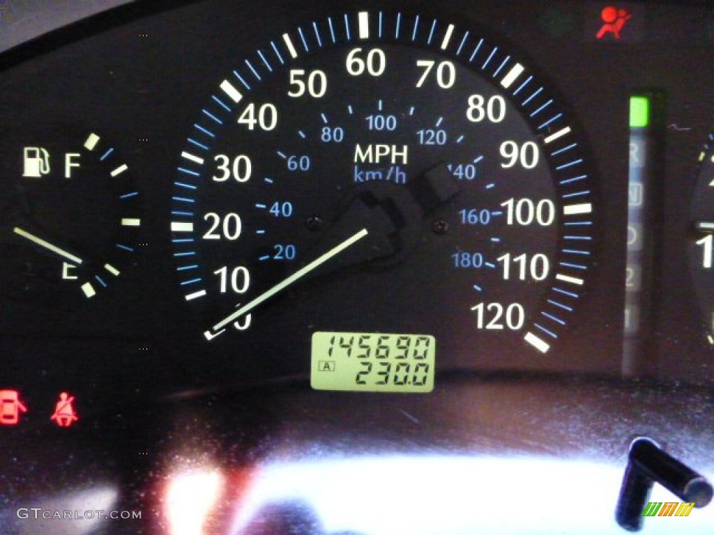 2001 QX4 4x4 - Black Obsidian / Graphite photo #15