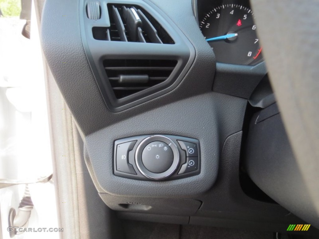 2013 Ford Escape SE 2.0L EcoBoost Controls Photo #71338058
