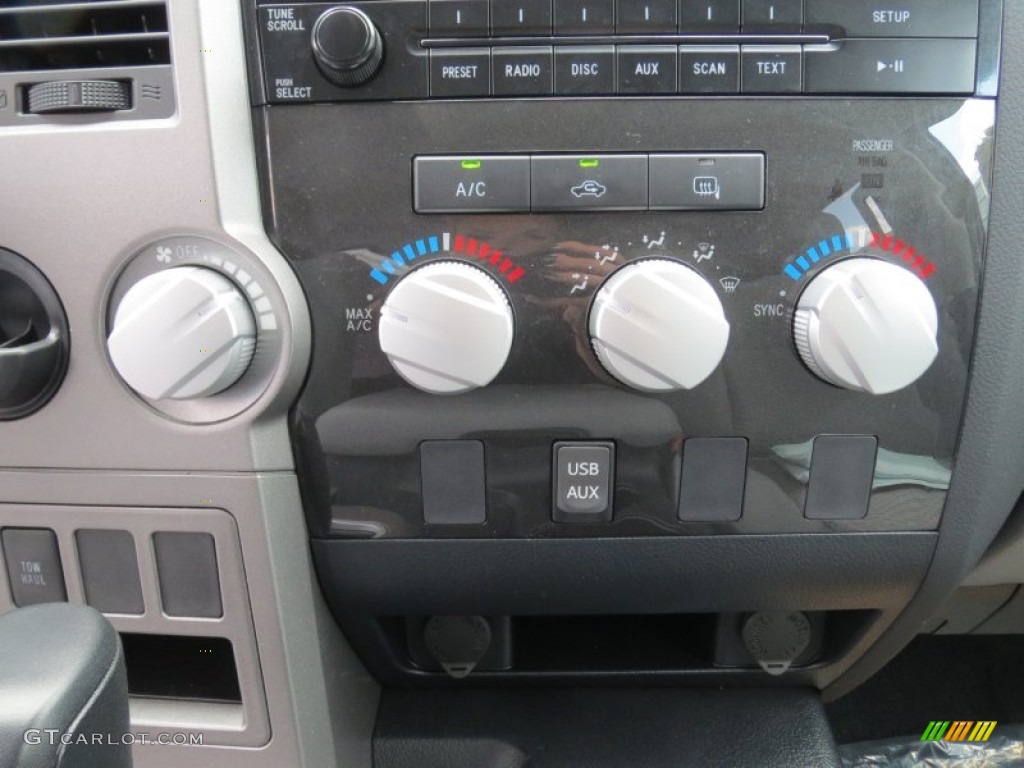 2012 Tundra TSS Double Cab - Silver Sky Metallic / Graphite photo #28