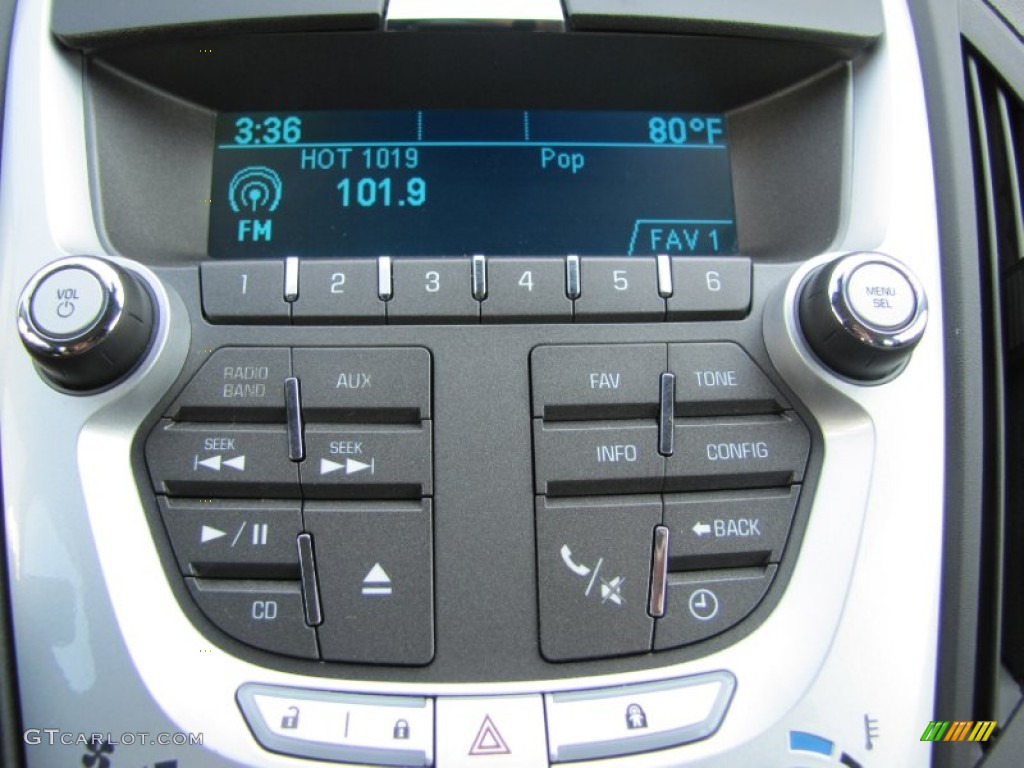 2010 Equinox LS AWD - Silver Ice Metallic / Jet Black/Light Titanium photo #19