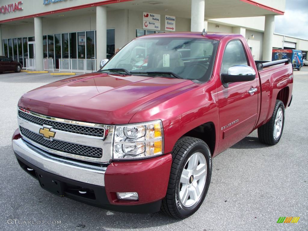 2007 Silverado 1500 LT Regular Cab 4x4 - Sport Red Metallic / Light Cashmere/Ebony Black photo #2