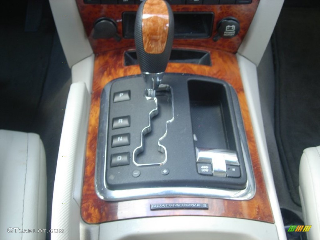 2007 Grand Cherokee Overland 4x4 - Light Graystone Pearl / Dark Khaki/Light Graystone photo #4