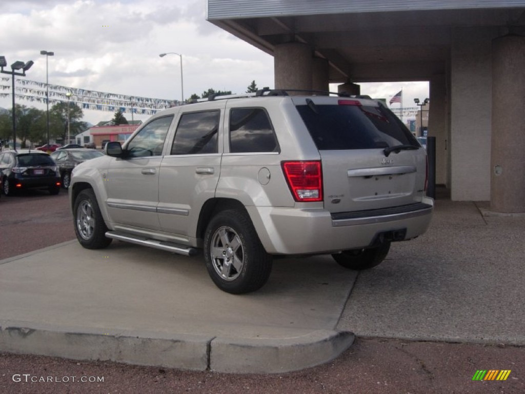 2007 Grand Cherokee Overland 4x4 - Light Graystone Pearl / Dark Khaki/Light Graystone photo #10