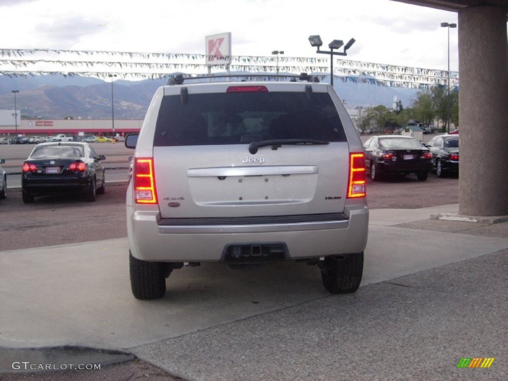 2007 Grand Cherokee Overland 4x4 - Light Graystone Pearl / Dark Khaki/Light Graystone photo #11