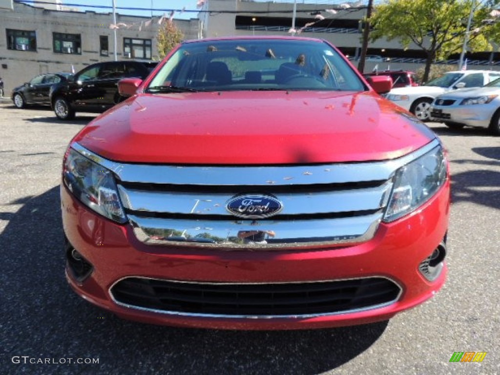 2010 Fusion SE - Red Candy Metallic / Charcoal Black photo #3