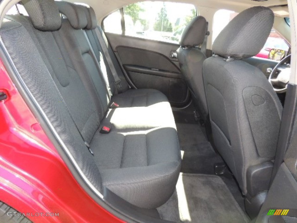 2010 Fusion SE - Red Candy Metallic / Charcoal Black photo #11