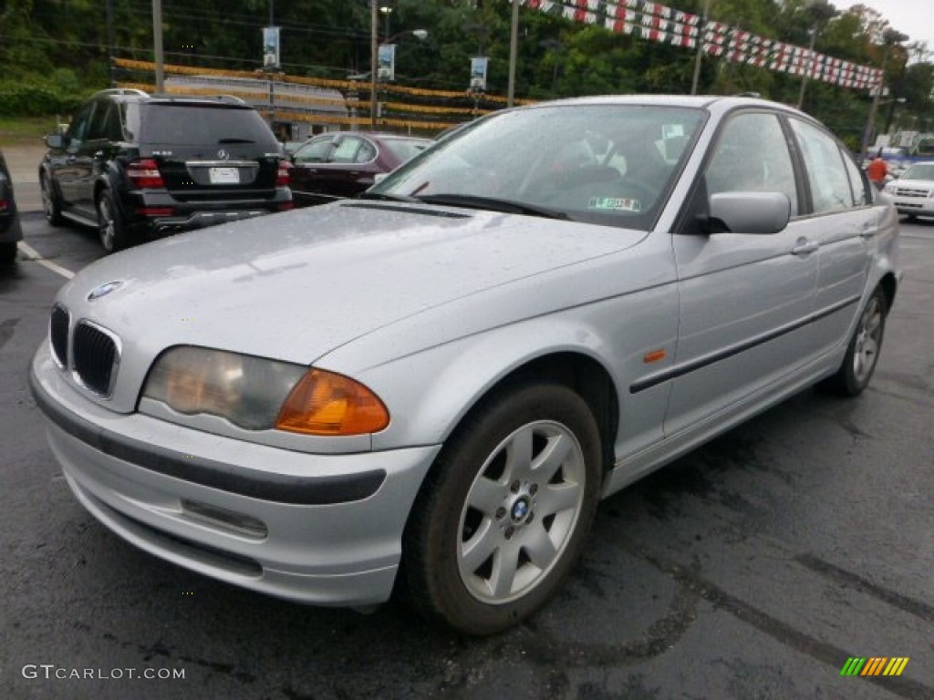 2001 3 Series 325i Sedan - Titanium Silver Metallic / Black photo #2