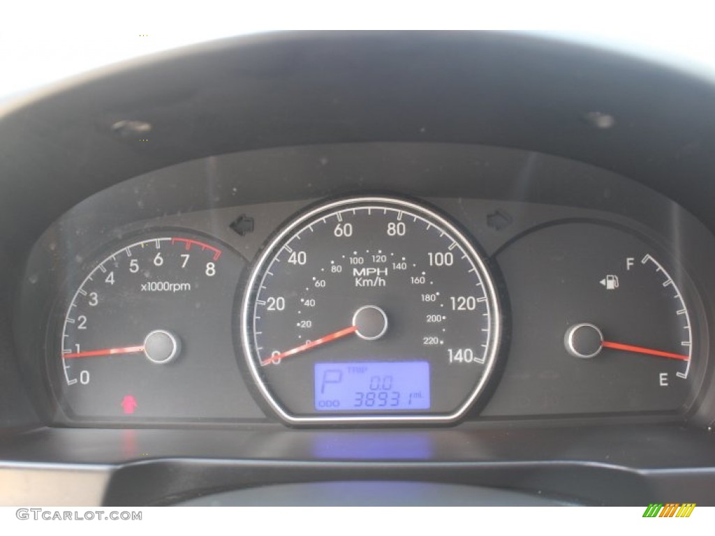 2010 Hyundai Elantra SE Gauges Photos
