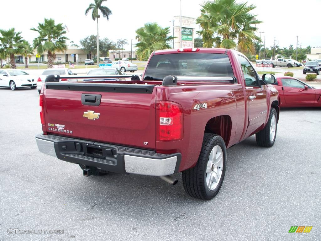 2007 Silverado 1500 LT Regular Cab 4x4 - Sport Red Metallic / Light Cashmere/Ebony Black photo #6