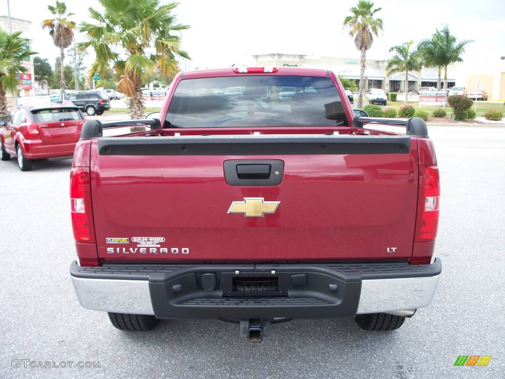 2007 Silverado 1500 LT Regular Cab 4x4 - Sport Red Metallic / Light Cashmere/Ebony Black photo #7