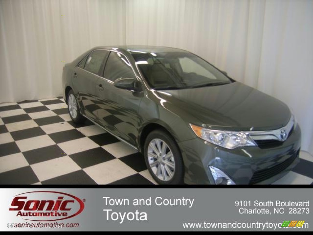 2012 Camry XLE - Cypress Green Pearl / Ivory photo #1