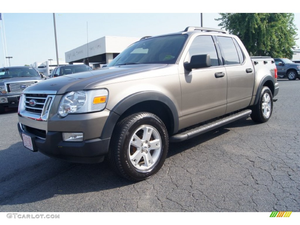 2007 Explorer Sport Trac XLT 4x4 - Mineral Grey Metallic / Camel photo #6
