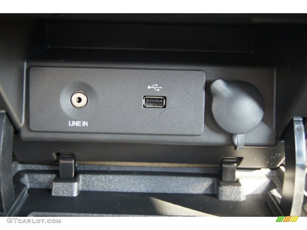 2013 Ford F150 XLT SuperCrew Controls Photo #71350178