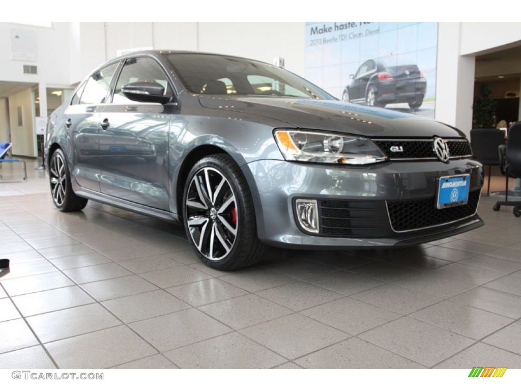 Platinum Gray Metallic Volkswagen Jetta