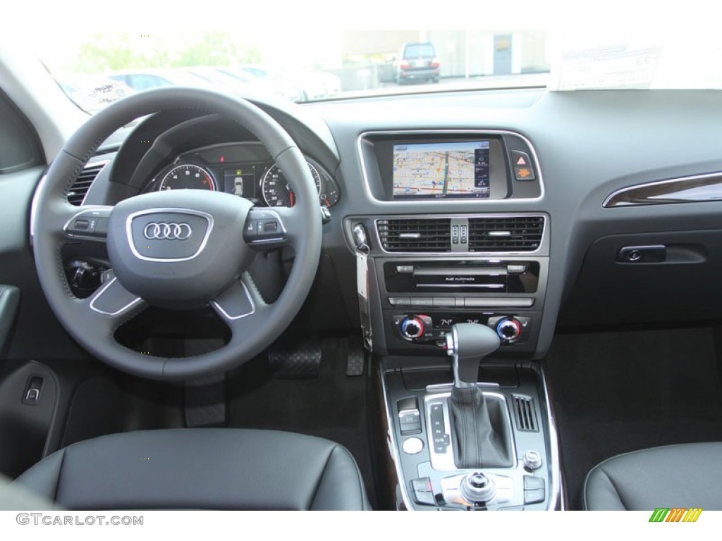 2013 Audi Q5 2.0 TFSI quattro Black Dashboard Photo #71355235