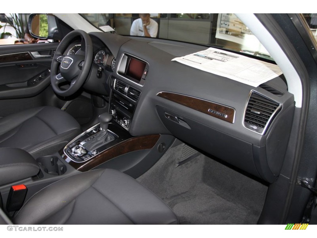 2013 Q5 2.0 TFSI quattro - Monsoon Gray Metallic / Black photo #23
