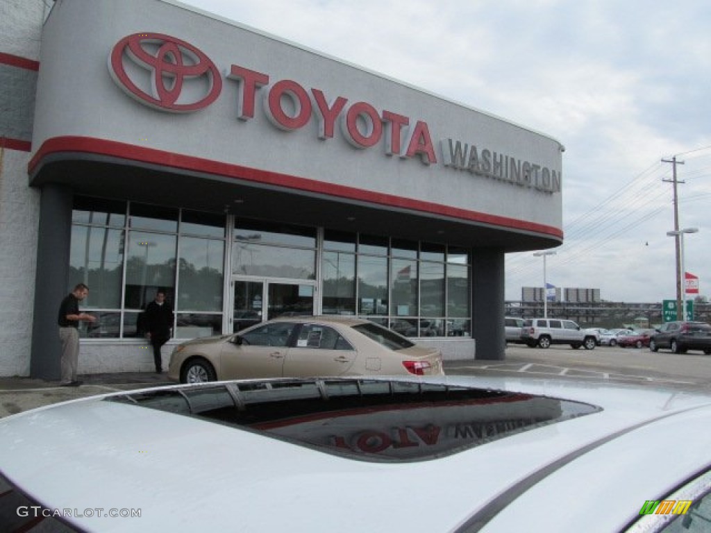 2008 Camry Hybrid - Super White / Bisque photo #3