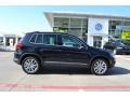 Deep Black Metallic - Tiguan SE Photo No. 6