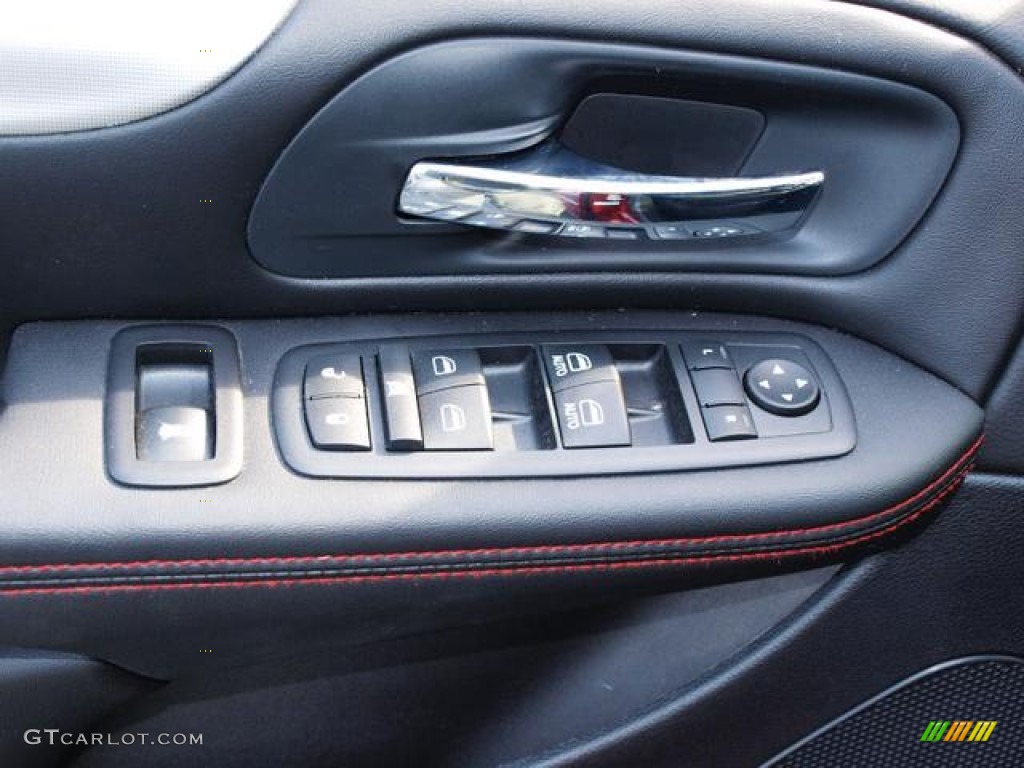 2011 Dodge Grand Caravan R/T Controls Photos