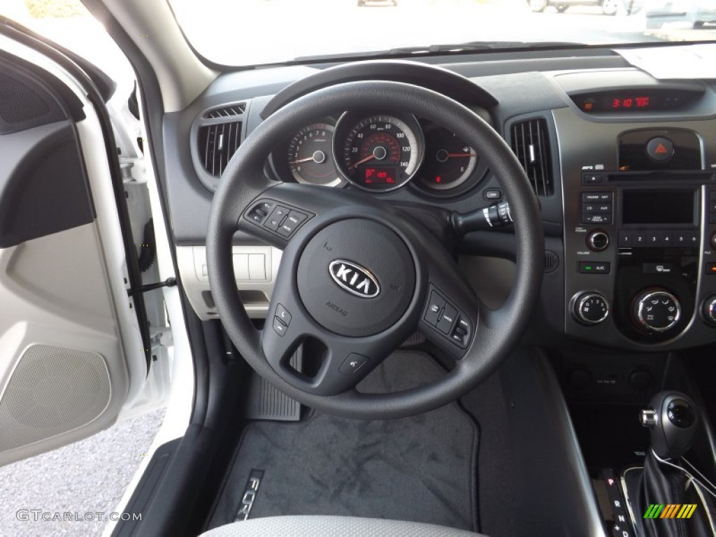 2013 Kia Forte EX Stone Steering Wheel Photo #71363739