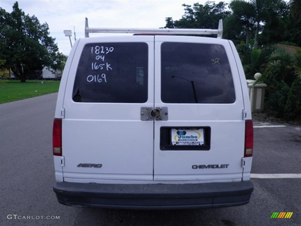 2004 Astro Commercial Van - Summit White / Medium Gray photo #10