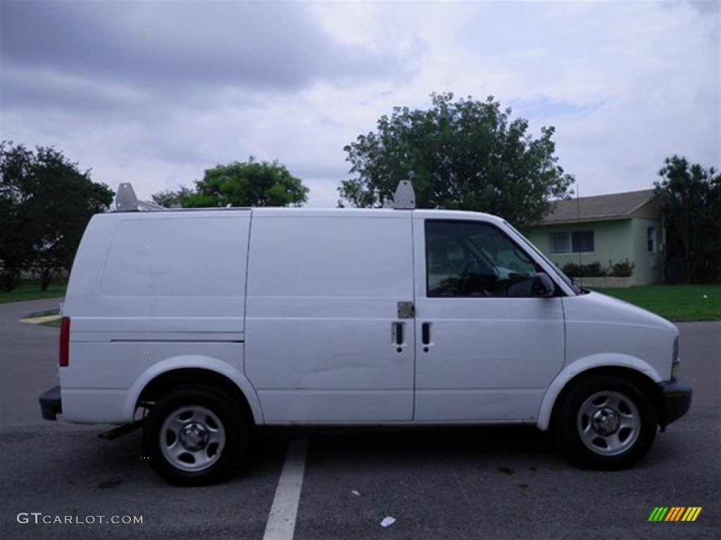 2004 Astro Commercial Van - Summit White / Medium Gray photo #15