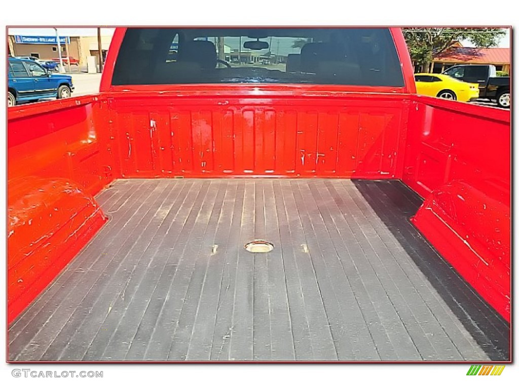 2005 Silverado 1500 LS Crew Cab - Victory Red / Tan photo #9