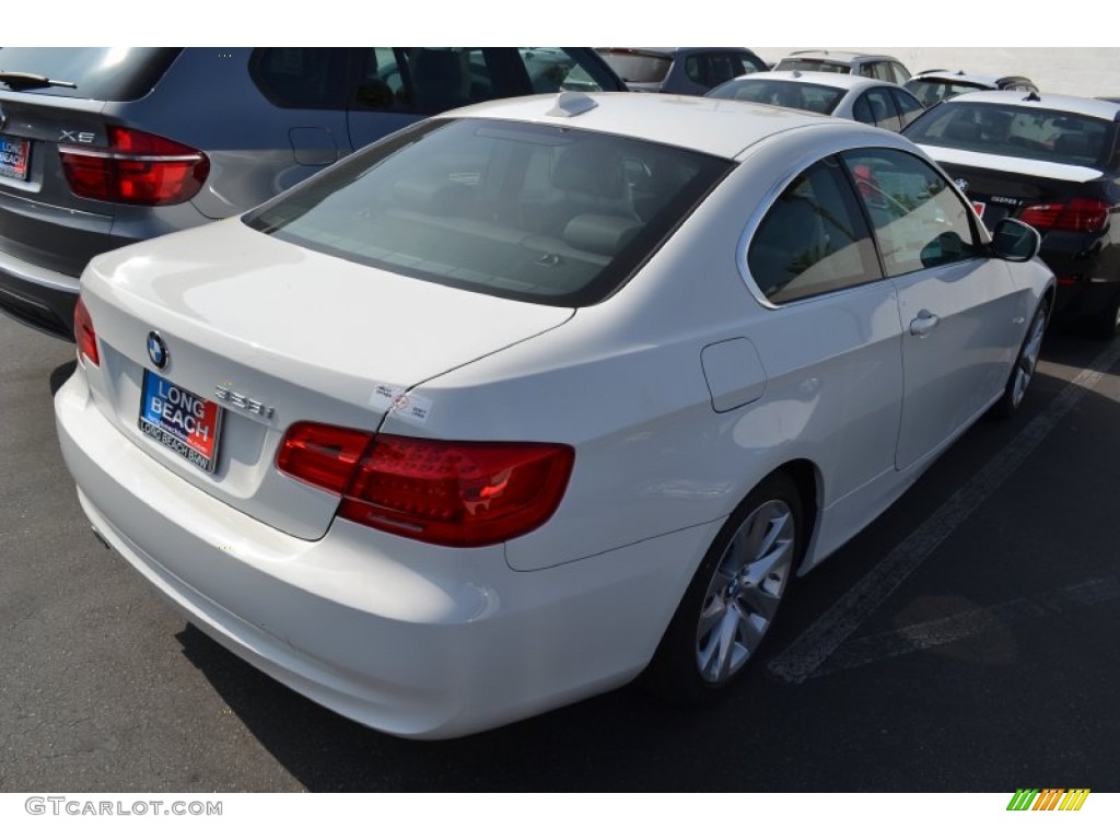 2013 3 Series 328i Coupe - Alpine White / Black photo #4