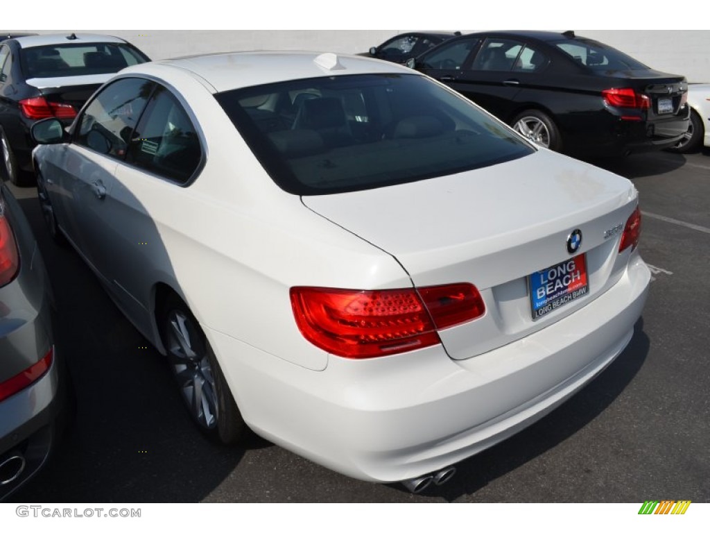 2013 3 Series 328i Coupe - Alpine White / Black photo #5