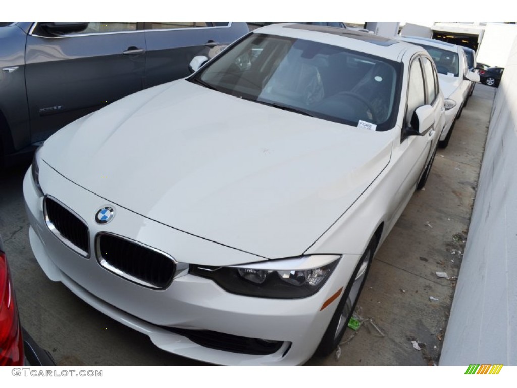 2013 3 Series 328i Sedan - Alpine White / Black photo #9