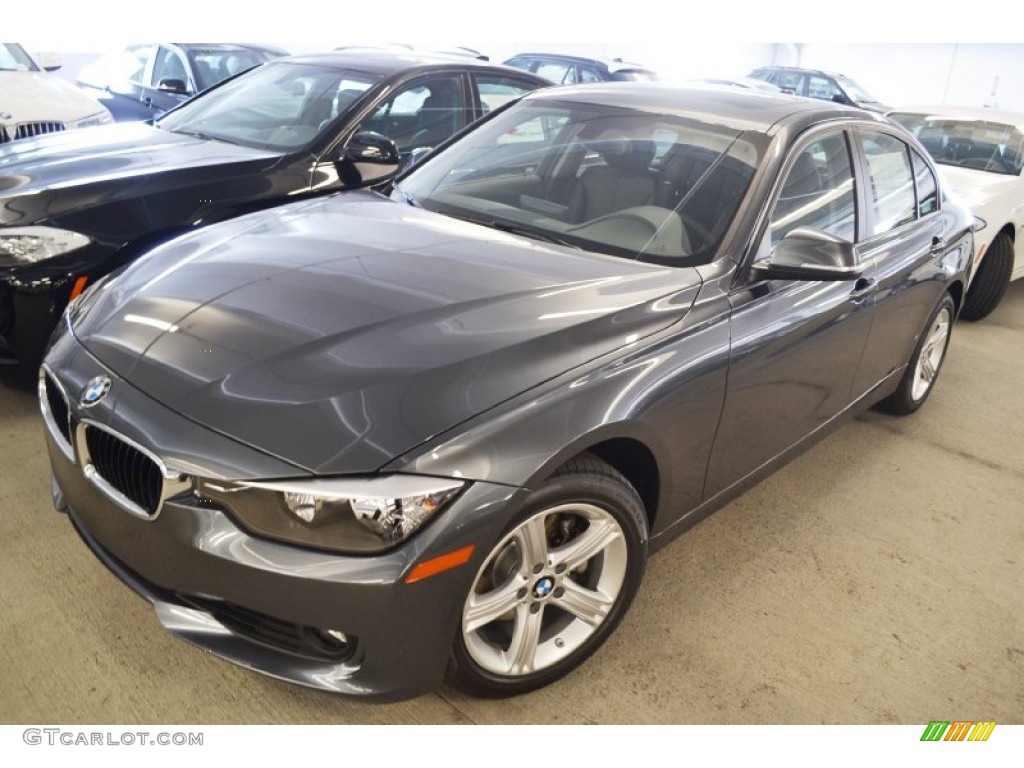 2013 3 Series 328i Sedan - Mineral White Metallic / Black photo #9