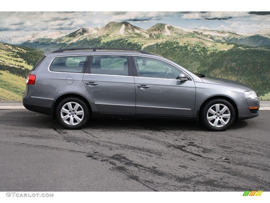 United Grey Metallic 2007 Volkswagen Passat 2.0T Wagon Exterior Photo #71378536