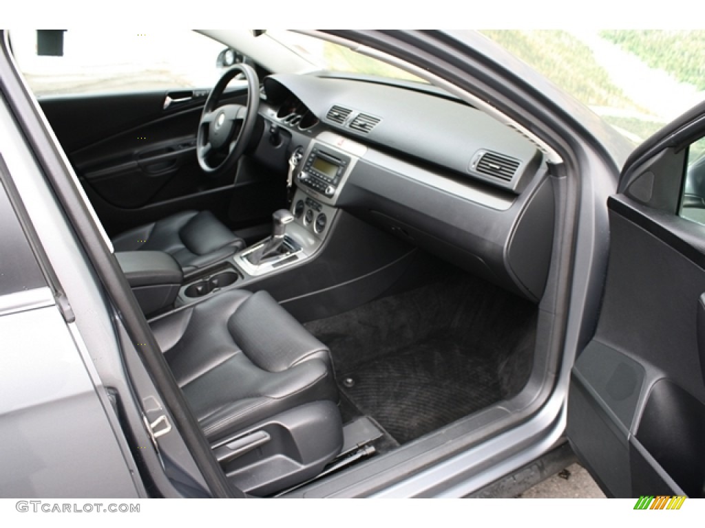 Black Interior 2007 Volkswagen Passat 2.0T Wagon Photo #71378608