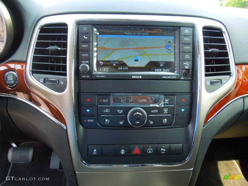 2013 Jeep Grand Cherokee Limited 4x4 Controls Photo #71379022