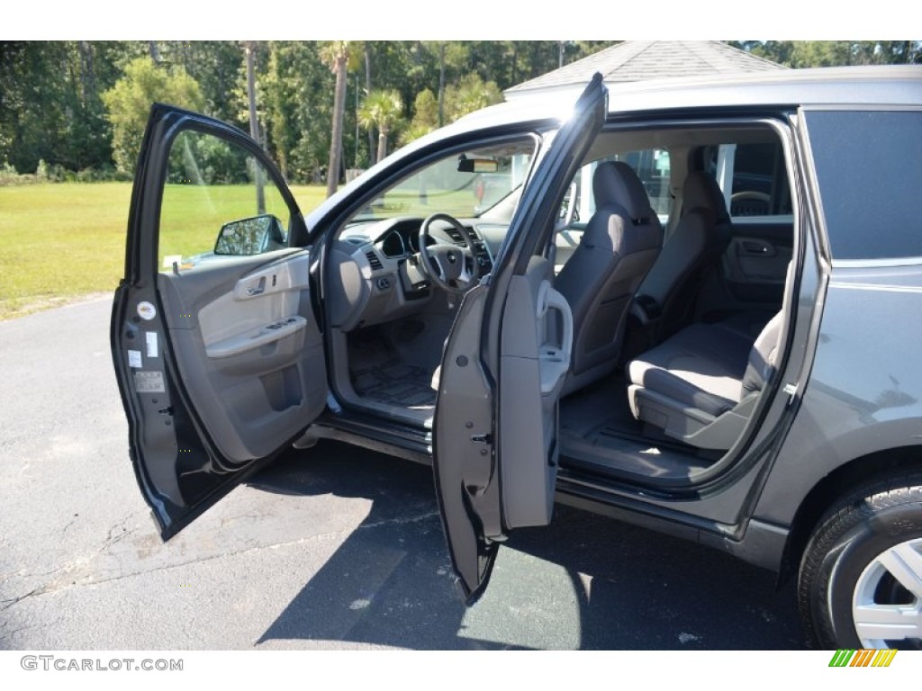 2011 Traverse LT AWD - Cyber Gray Metallic / Dark Gray/Light Gray photo #11