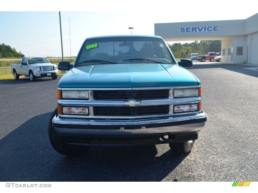 1995 C/K K1500 Regular Cab 4x4 - Bright Teal Metallic / Gray photo #2