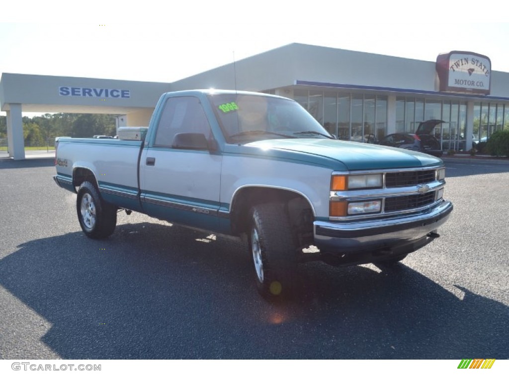 1995 C/K K1500 Regular Cab 4x4 - Bright Teal Metallic / Gray photo #3