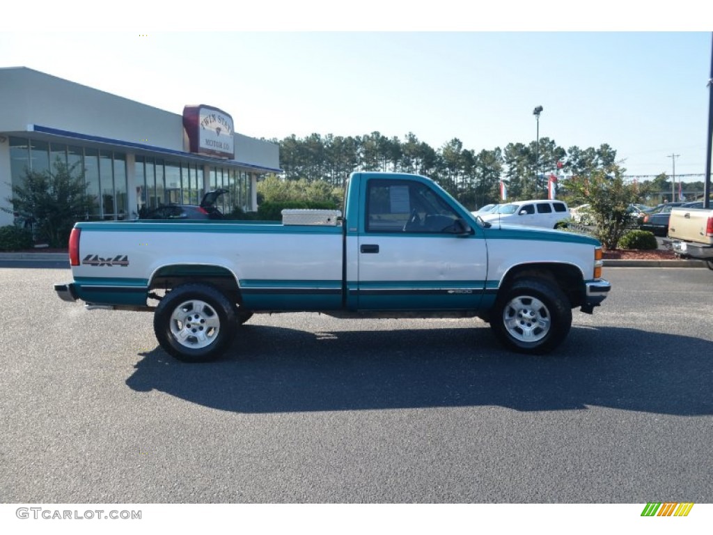 1995 C/K K1500 Regular Cab 4x4 - Bright Teal Metallic / Gray photo #4