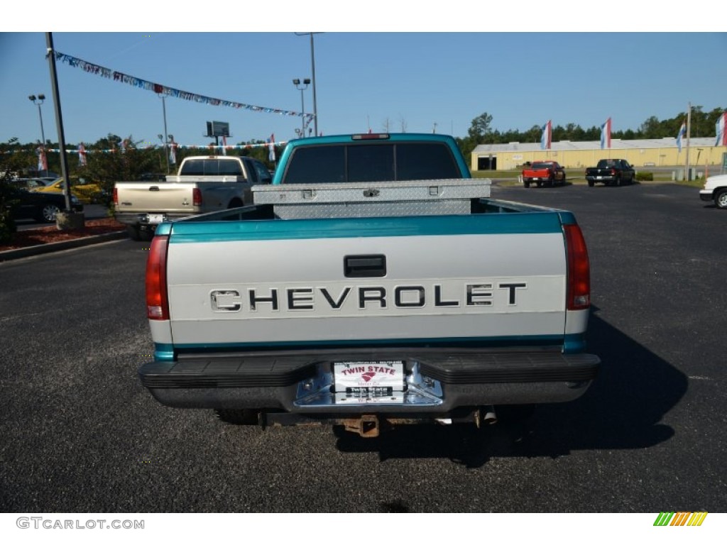 1995 C/K K1500 Regular Cab 4x4 - Bright Teal Metallic / Gray photo #6
